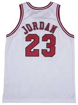 1998 Michael Jordan Game Issued Chicago Bulls NBA Finals Home Jersey (MEARS)
